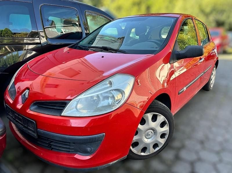 Rot Gebraucht 2009 Renault Clio II Kleinwagen | 1.500 € (Guter Preis) - Bild 1/3
