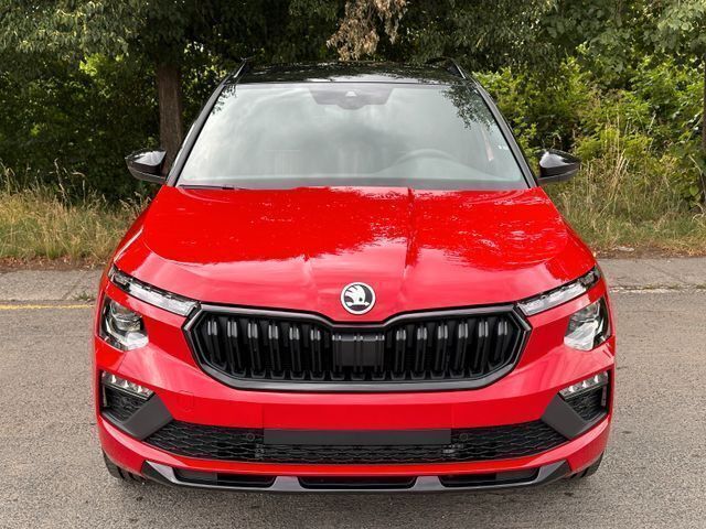 Rot velvet mit schwarz magic Neu 2024 Skoda Kamiq Monte Carlo SUV | 35.800 € (Teuer) - Bild 1/4