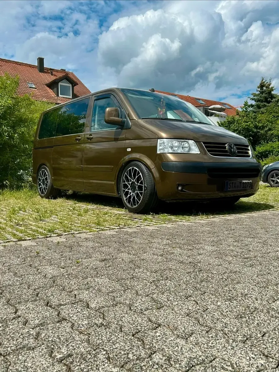 Gebraucht VW Multivan 174 PS (127 kW) 2005 Braun Van / Kleinbus