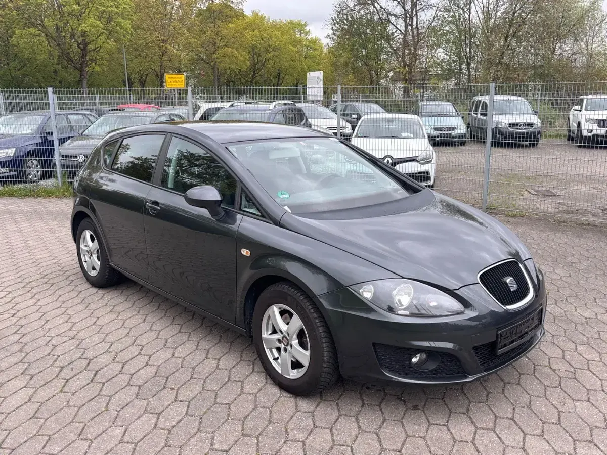 Begagnad Seat Leon Reference 86 HK (63 kW) 2010 Halvkombi
