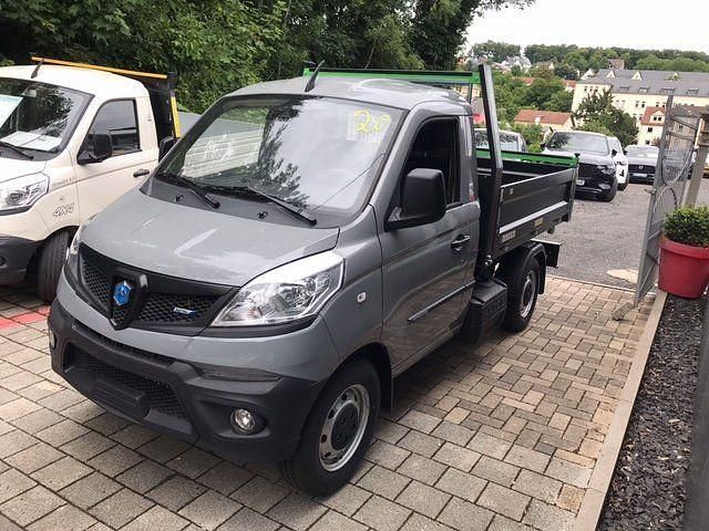 Grau Neu 2025 Piaggio Porter Kombi | 31.979 € (Etwas zu teuer) - Bild 1/4