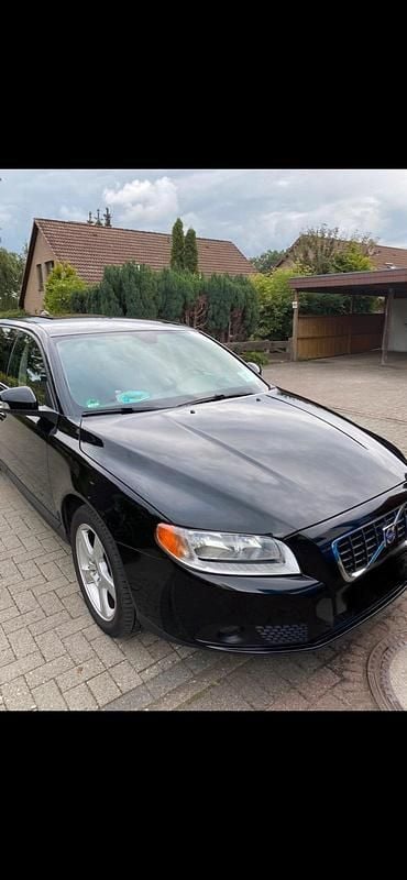 Gebraucht Volvo V70 136 PS (100 kW) 2009 Schwarz Kombi