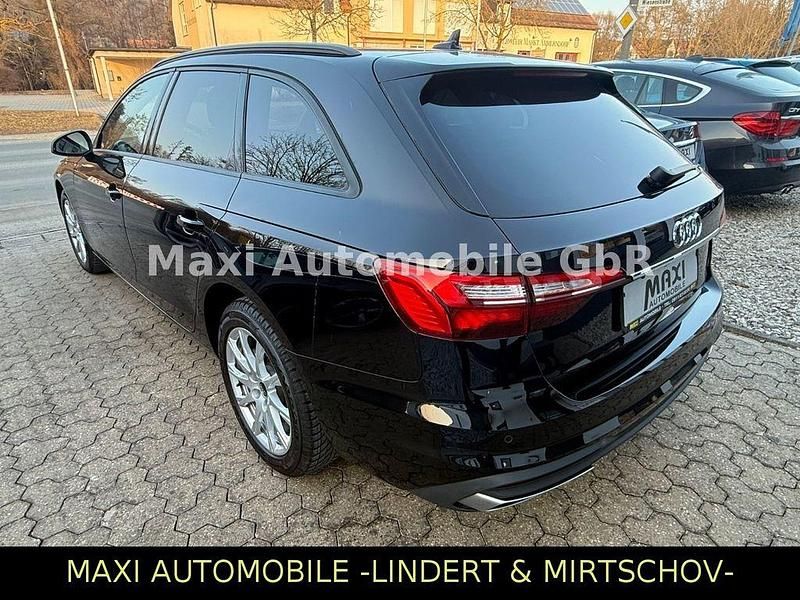 Gebraucht Audi A4 Basis 150 PS (110 kW) 2022 Schwarz Kombi