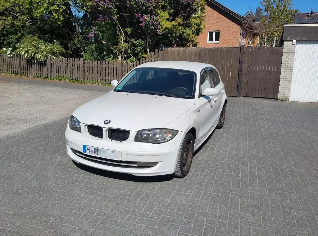 Second-hand BMW 116 122 CP (89 kW) 2009 Alb Hatchback