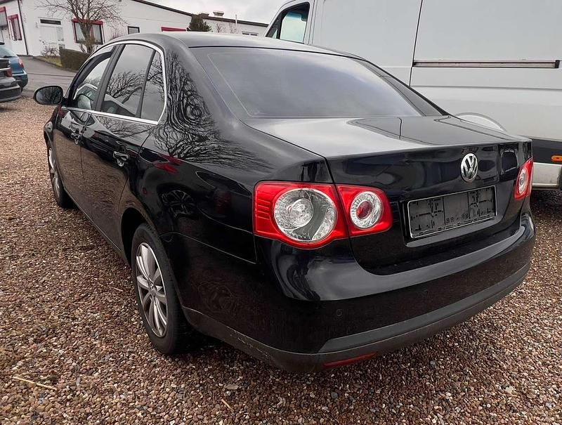 Gebraucht VW Jetta Trendline 102 PS (75 kW) 2007 Schwarz Limousine