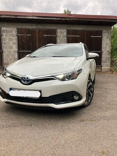 Weiß Gebraucht 2016 Toyota Auris Touring Sports Kombi | 12.999 € (Fairer Preis) - Bild 1/4