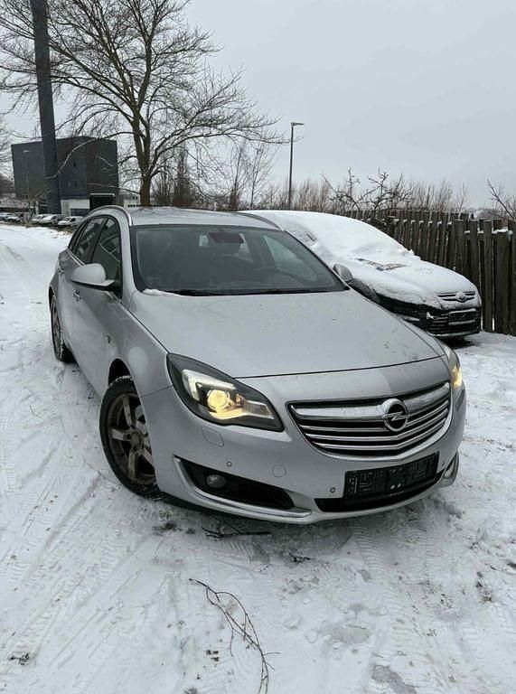 Gebraucht Opel Insignia Edition 140 PS (102 kW) 2015 Silber Kombi