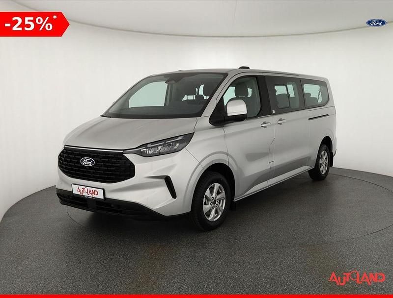Silber Gebraucht 2025 Ford Tourneo Van / Kleinbus | 43.890 € (Superpreis) - Bild 1/4