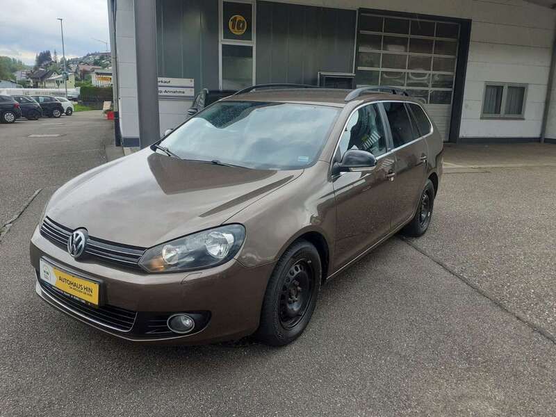 Braun Gebraucht 2011 VW Golf VI Style Kombi | 4.990 € (Fairer Preis) - Bild 1/4