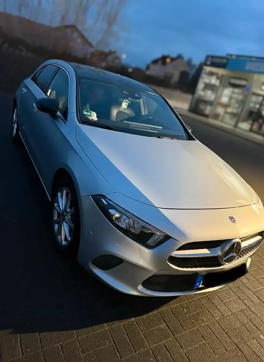 Gebraucht Mercedes A250 224 PS (164 kW) 2021 Andere farben Limousine