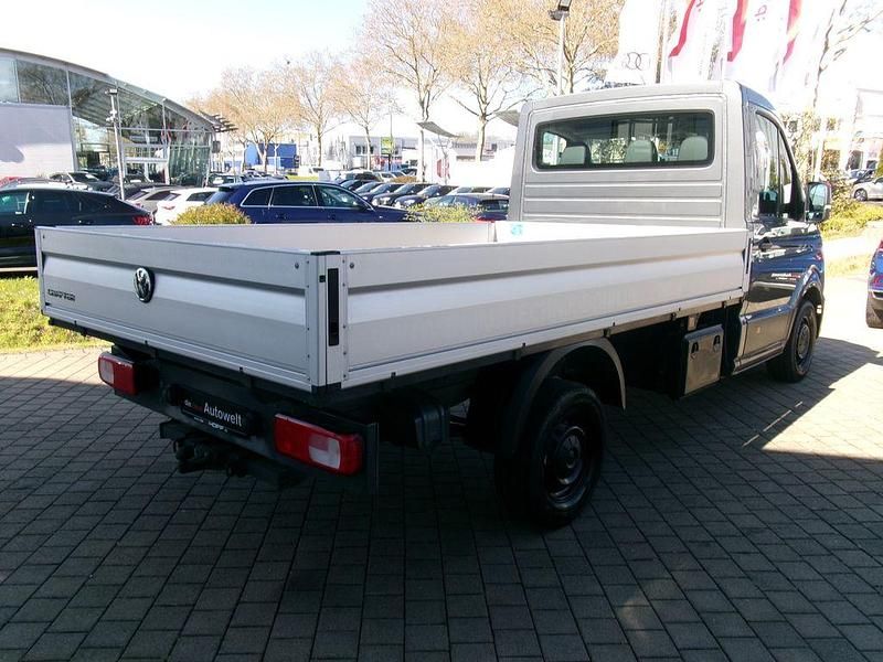 Gebraucht VW Crafter 140 PS (102 kW) 2023 Grau Van