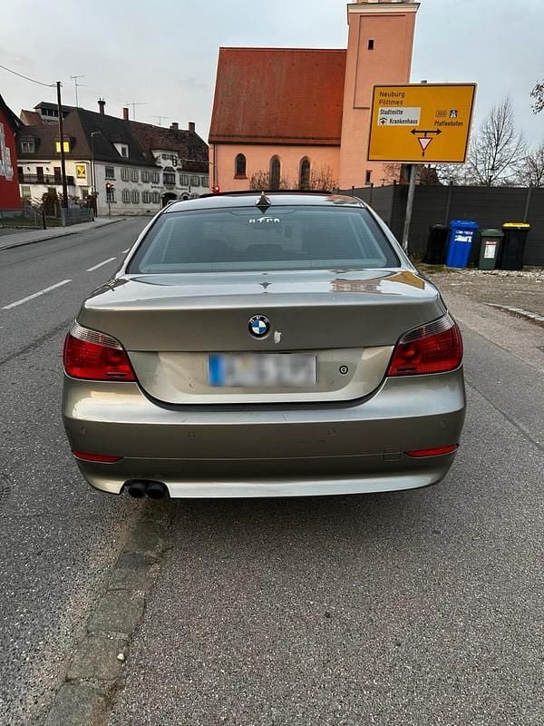 Gebraucht BMW 530 218 PS (160 kW) 2004 Beige Limousine