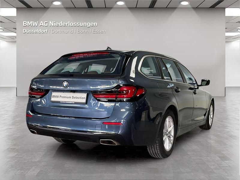 Second-hand BMW 520 190 CP (139 kW) 2023 Albastru Break
