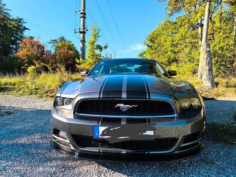Schwarz Gebraucht 2014 Ford Mustang Coupé | 22.999 € - Bild 1/4