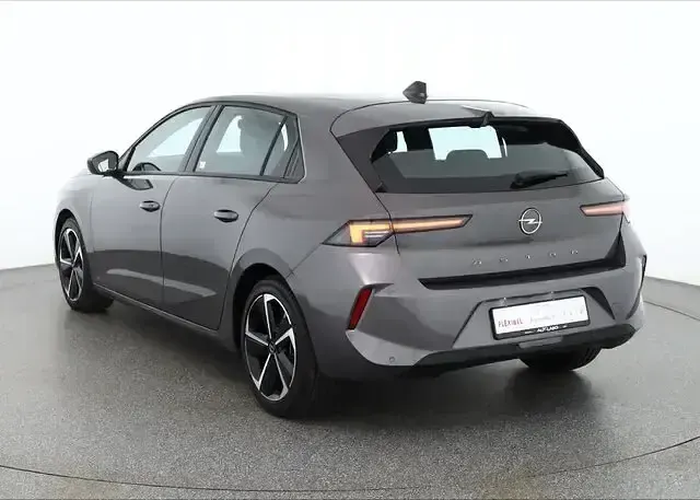 Gebraucht Opel Astra 131 PS (96 kW) 2024 Platinumgraumet. Kleinwagen