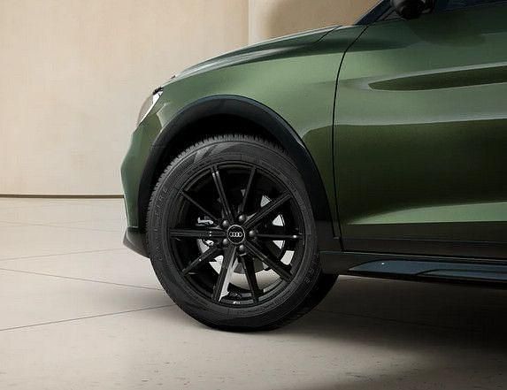 Neu Audi A1 Ambiente 150 PS (110 kW) 2026 Grün SUV