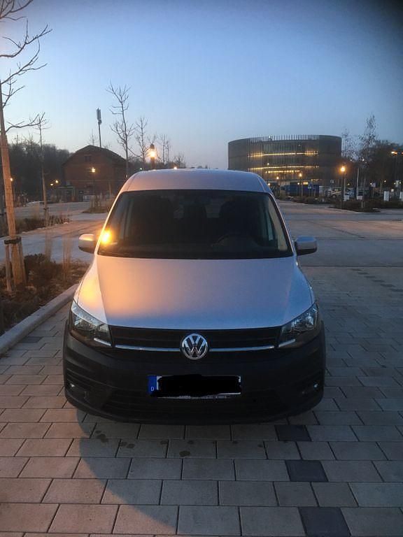 Silber Gebraucht 2017 VW Caddy Van / Kleinbus | 13.700 € (Teuer) - Bild 1/4