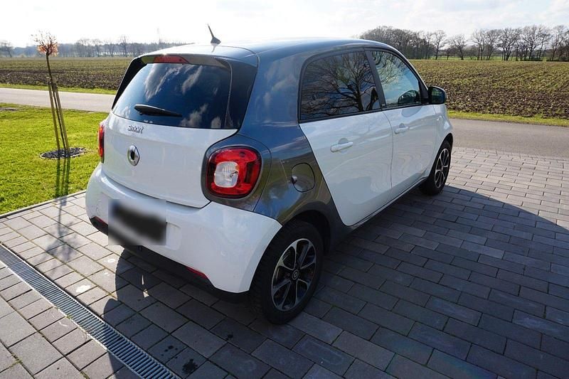 Usata Smart ForFour Prime 90 CV (66 kW) 2017 Bianco Utilitaria