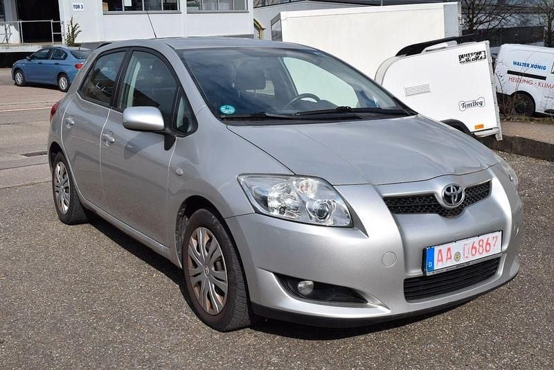 Gebraucht Toyota Auris Sol 97 PS (71 kW) 2009 Silber Kleinwagen
