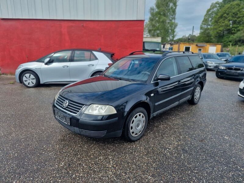 Schwarz Gebraucht 2003 VW Passat Family Kombi | 999 € (Superpreis) - Bild 1/4