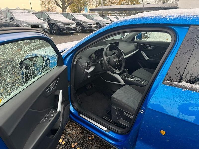 Gebraucht Audi Q2 Ambiente 150 PS (110 kW) 2020 Blau SUV