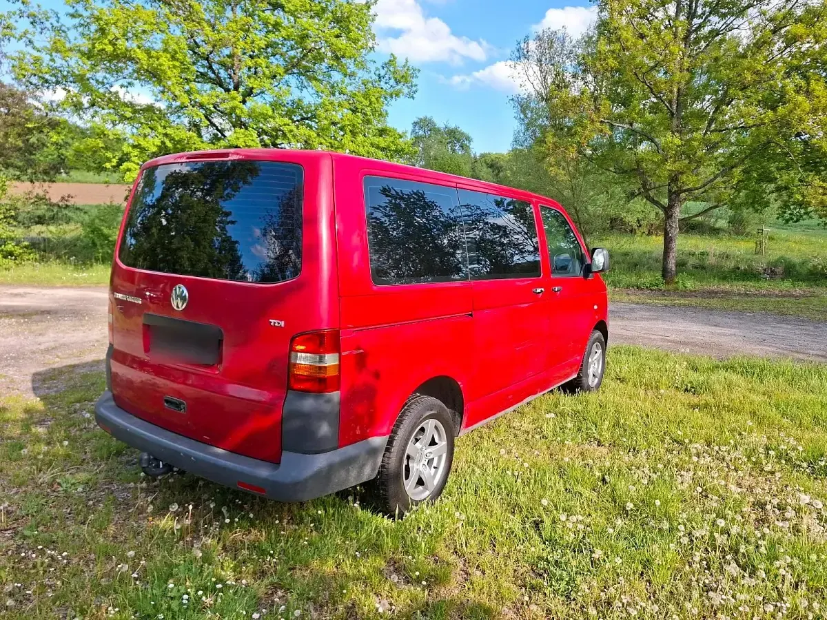 Gebraucht VW T5 105 PS (77 kW) 2005 Rot Van