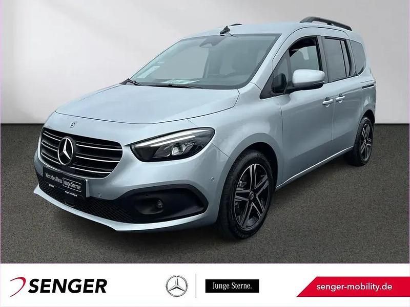 Silber Gebraucht 2024 Mercedes T180 Progressive Van / Kleinbus | 31.450 € (Fairer Preis) - Bild 1/1