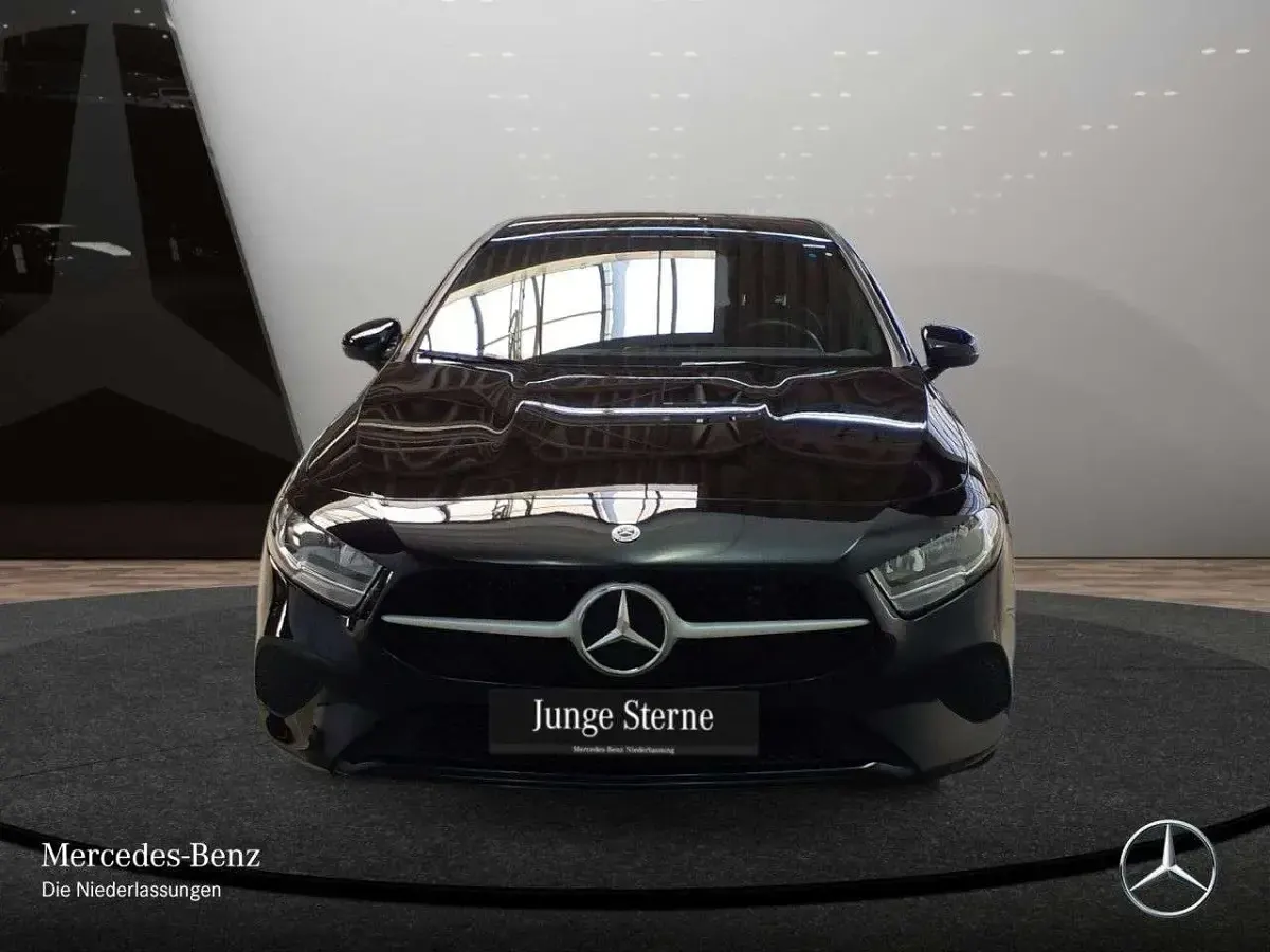 Gebraucht Mercedes A250 218 PS (160 kW) 2023 Nachtschwarz Limousine