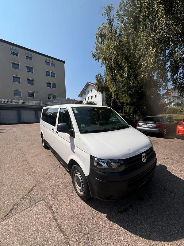 Weiß Gebraucht 2015 VW T5 Van | 12.900 € (Guter Preis) - Bild 1/4