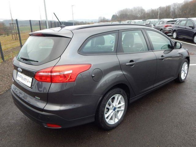 Usata Ford Focus 125 CV (91 kW) 2017 Grigio Station wagon
