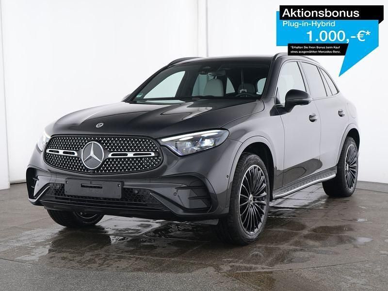 Grau Gebraucht 2025 Mercedes GLC300e AMG SUV | 66.780 € (Fairer Preis) - Bild 1/4