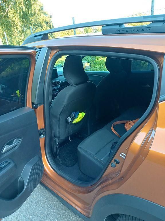 Gebraucht Dacia Sandero Expression 101 PS (74 kW) 2023 Orange Limousine