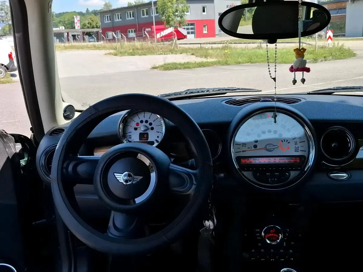 Gebraucht Mini Cooper 122 PS (89 kW) 2010 Grün Kleinwagen