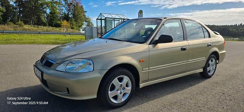 Gold Gebraucht 2000 Honda Civic S Limousine | 2.800 € (Etwas zu teuer) - Bild 1/4