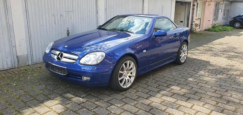 Blau Gebraucht 1997 Mercedes SLK200 Cabrio | 3.800 € (Fairer Preis) - Bild 1/4