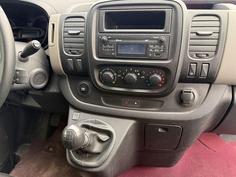 Gebraucht Renault Trafic Komfort 120 PS (88 kW) 2018 Weiß Van / Kleinbus