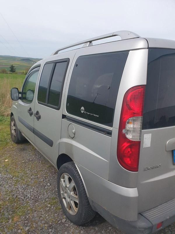 Gebraucht Fiat Doblò 2006 Silber Van / Kleinbus