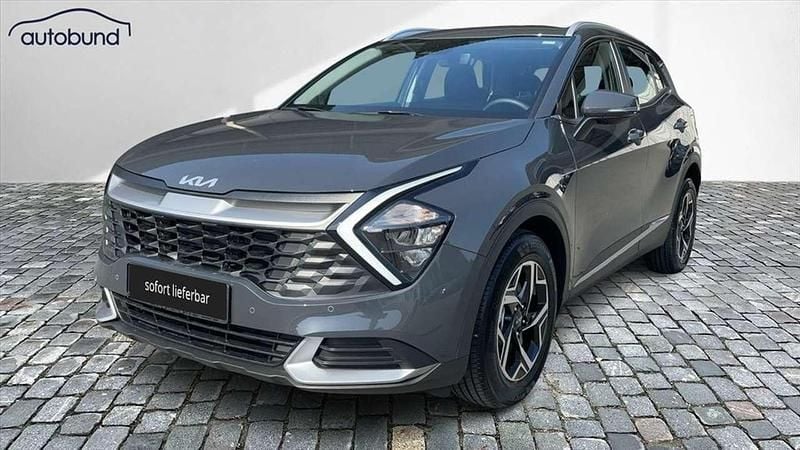 Grau / pentametal Neu 2025 Kia Sportage Urban SUV | 28.970 € (Superpreis) - Bild 1/4