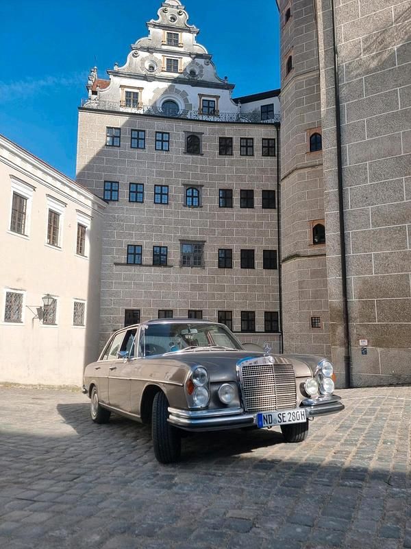 Gold Gebraucht 2025 Mercedes W108 Limousine | 18.990 € - Bild 1/4