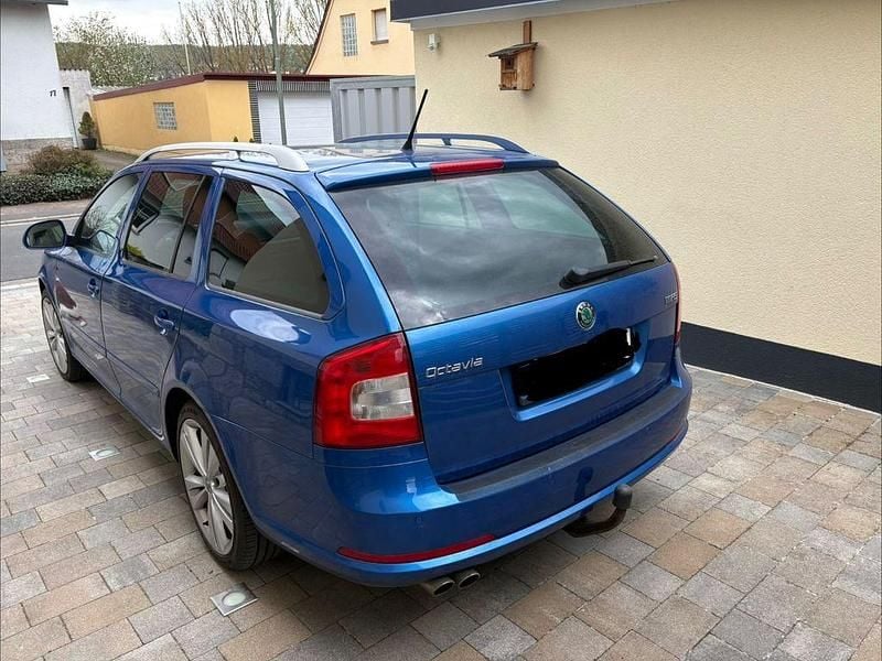 Usado Skoda Octavia RS 170 HP (125 kW) 2012 Azul Carrinha