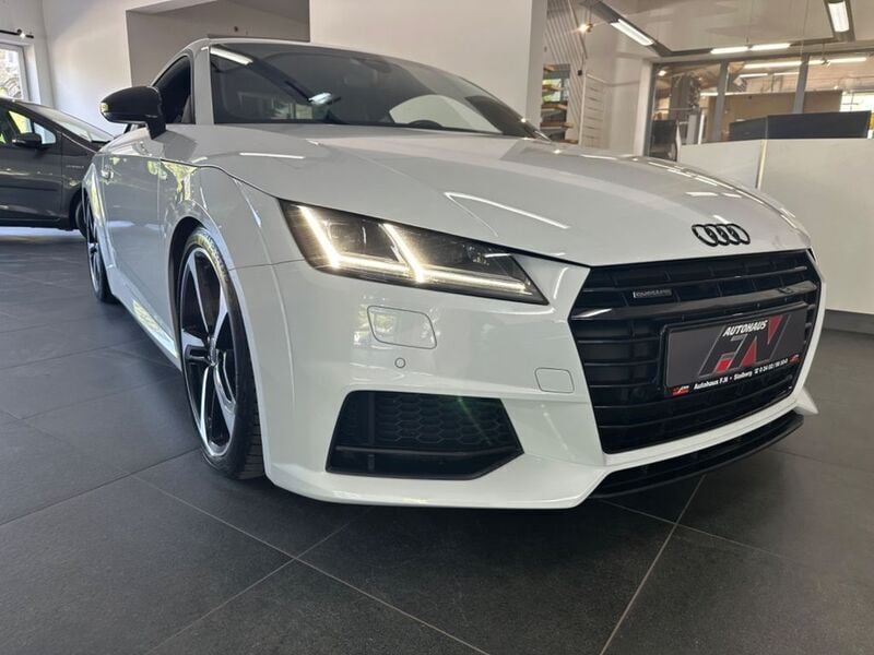Gletscherweiß metallic Gebraucht 2017 Audi TT Competition Coupé | 26.900 € (Etwas zu teuer) - Bild 1/4