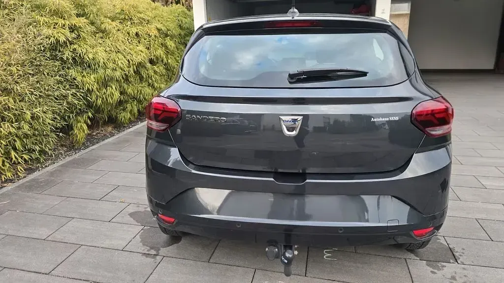 Gebraucht Dacia Sandero Essentiel 67 PS (49 kW) 2022 Grau Limousine