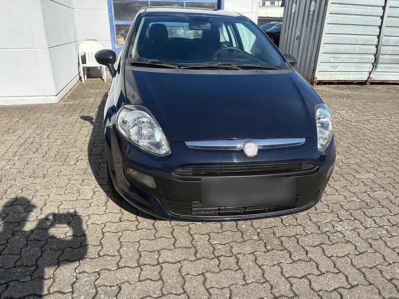 Gebraucht Fiat Punto 65 PS (47 kW) 2011 Blau Kleinwagen