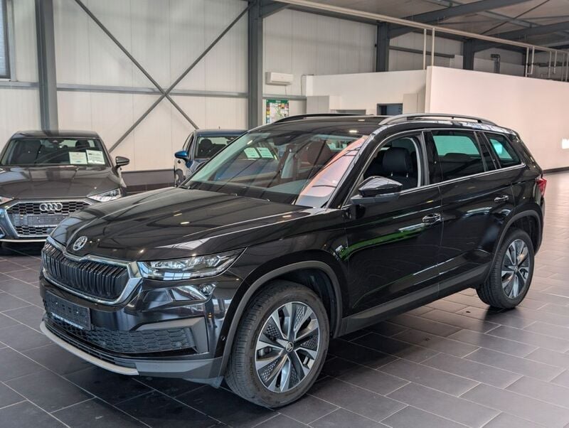 Schwarz Gebraucht 2022 Skoda Kodiaq Tour SUV | 30.900 € (Guter Preis) - Bild 1/4