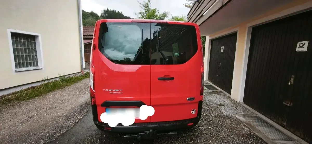 Gebraucht Ford Transit 130 PS (95 kW) 2019 Rot Van / Kleinbus