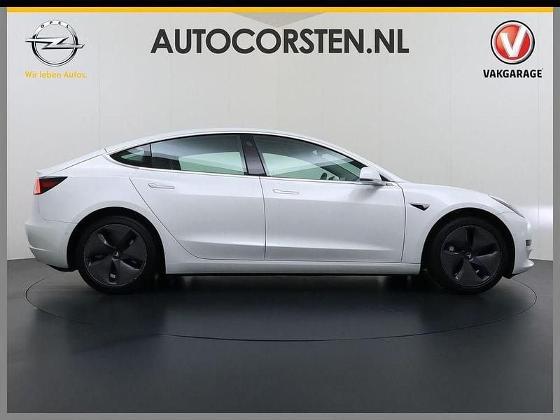 Gebraucht Tesla Model 3 Standard Range Plus 239 kW (325 PS) 2020 Weiß Limousine