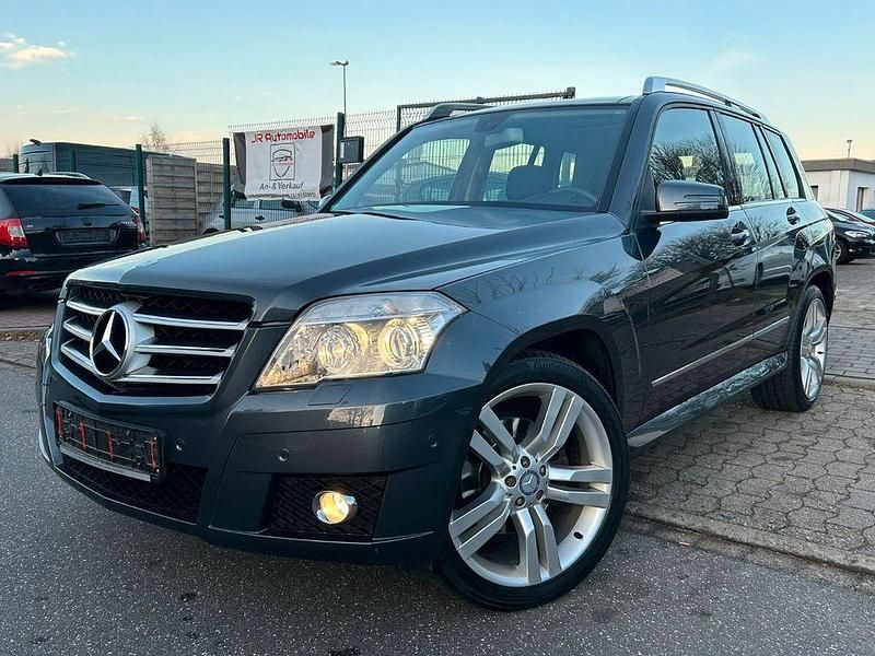 Grau Gebraucht 2008 Mercedes GLK320 SUV | 14.950 € (Fairer Preis) - Bild 1/4