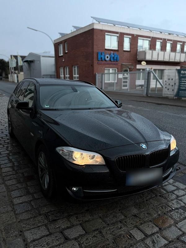 Gebraucht BMW 530 204 PS (150 kW) 2011 Schwarz Kombi