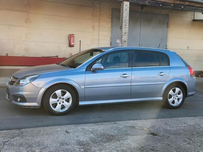 Gebraucht Opel Signum 2008 Silber Kleinwagen