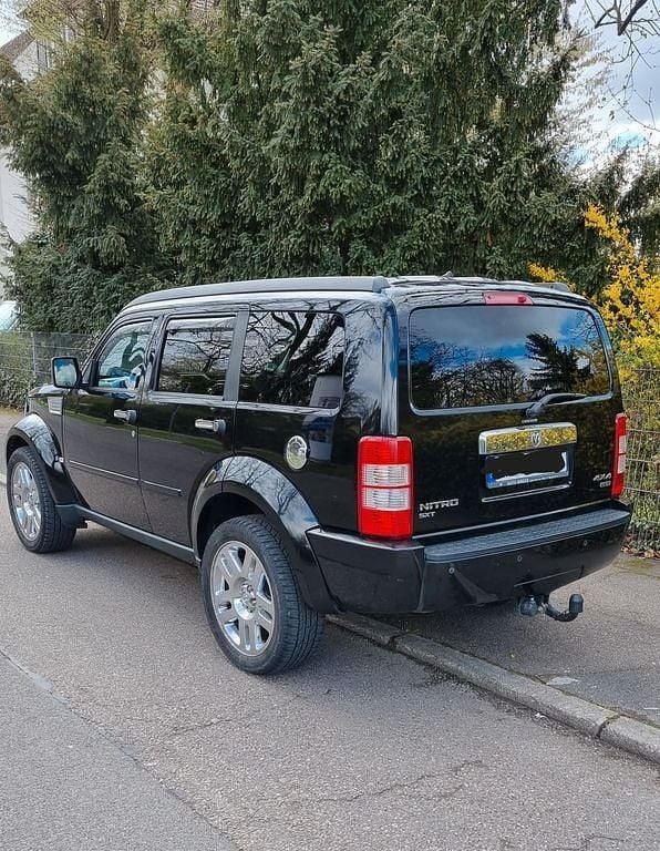 Second-hand Dodge Nitro SXT 177 CP (130 kW) 2008 Negru SUV